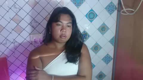 Layla3 online show from February 16, 2026, 2:51 am