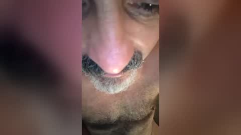 Snapshot of hoglegg99384194 chatting on June 18, 2026, 9:14 am hoglegg99384194 online show from June 18, 2026, 9:14 am