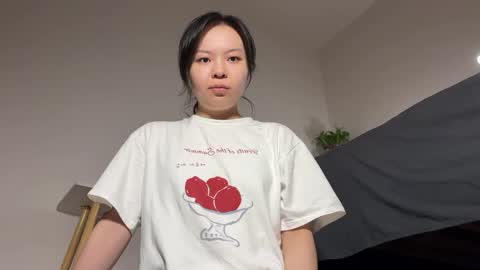 Snapshot of hola_sunflower chatting on September 13, 2025, 2:28 pm amy online show from September 13, 2025, 2:28 pm