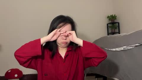 Snapshot of hola_sunflower chatting on February 7, 2026, 6:33 pm amy online show from February 7, 2026, 6:33 pm