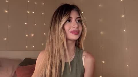 Moni Monica online show from September 30, 2025, 8:08 am