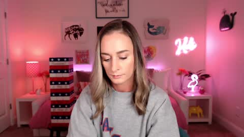 Holi Hurricane online show from November 23, 2025, 3:50 am