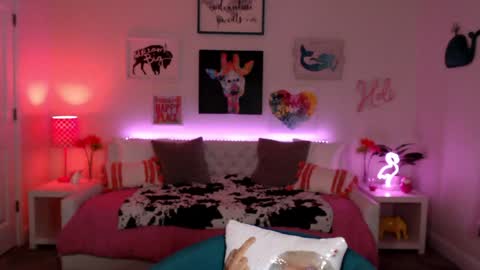 Holi Hurricane online show from January 6, 2026, 4:16 am