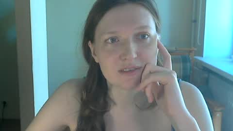 Snapshot of holistic_woman chatting on June 21, 2026, 11:57 am holistic_woman online show from June 21, 2026, 11:57 am