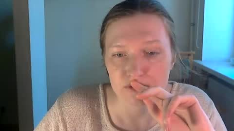 Snapshot of holistic_woman chatting on June 22, 2026, 3:42 pm holistic_woman online show from June 22, 2026, 3:42 pm
