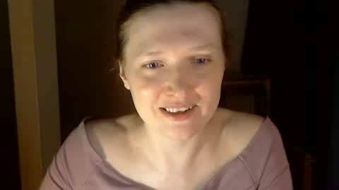 Snapshot of holistic_woman chatting on June 26, 2026, 9:08 pm holistic_woman online show from June 26, 2026, 9:08 pm