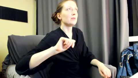 Snapshot of holistic_woman chatting on July 15, 2026, 8:14 pm holistic_woman online show from July 15, 2026, 8:14 pm