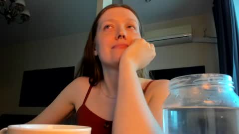Snapshot of holistic_woman chatting on July 17, 2026, 7:08 pm holistic_woman online show from July 17, 2026, 7:08 pm