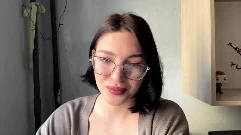 Sofia online show from April 12, 2026, 5:12 am