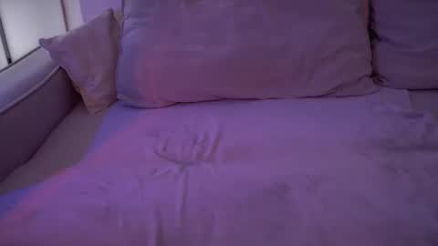 Molly online show from October 24, 2025, 3:47 am