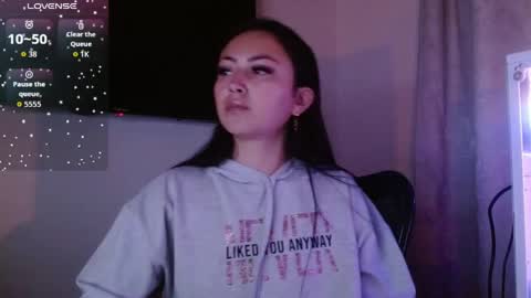 Holly online show from April 22, 2026, 5:21 am