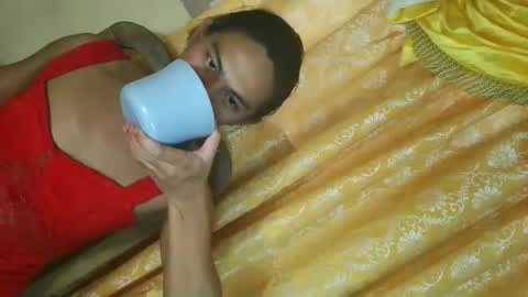 Snapshot of holly_sugar20 chatting on January 6, 2026, 5:33 am Mika Duhay Velat online show from January 6, 2026, 5:33 am