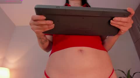 holly    online show from April 27, 2026, 8:51 pm