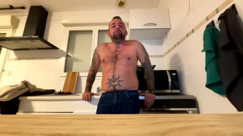 Snapshot of hollyandelon chatting on September 25, 2025, 11:19 pm hollyandelon online show from September 25, 2025, 11:19 pm