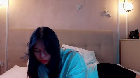 Snapshot of hollyfletchers chatting on August 8, 2026, 9:33 am Alex online show from August 8, 2026, 9:33 am