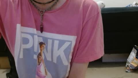 Holly Hawkes online show from January 16, 2025, 10:12 pm