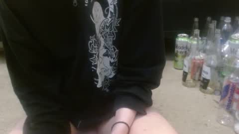 Holly Hawkes online show from October 12, 2025, 1:04 am