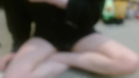 Snapshot of hollyhawkes chatting on June 2, 2026, 1:40 am Holly Hawkes online show from June 2, 2026, 1:40 am