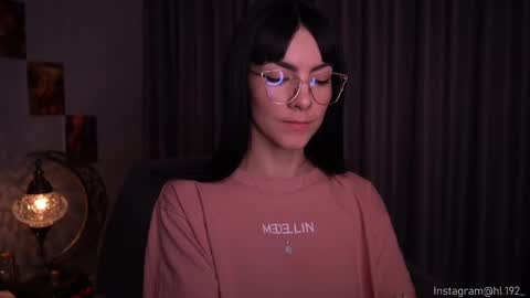 Holly Linder online show from February 20, 2025, 4:50 am