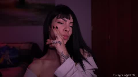 Holly Linder online show from February 22, 2025, 5:02 am