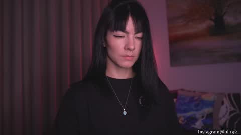 Holly Linder online show from February 27, 2025, 2:32 am