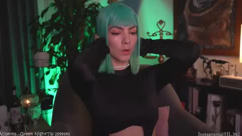 Holly Linder online show from September 27, 2025, 2:16 am