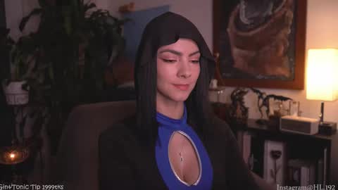 Holly Linder online show from October 11, 2025, 2:00 am