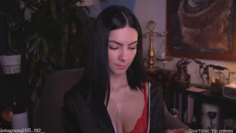 Holly Linder online show from February 21, 2026, 1:17 am