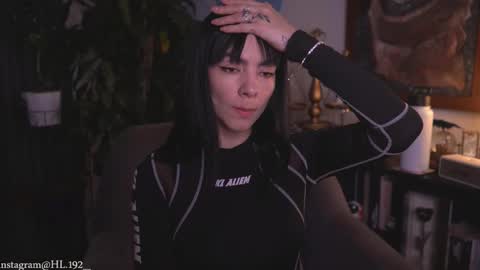 Holly Linder online show from February 22, 2026, 1:40 am