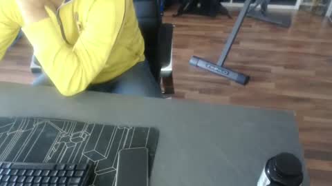 hollymollysucker online show from February 28, 2025, 9:47 am