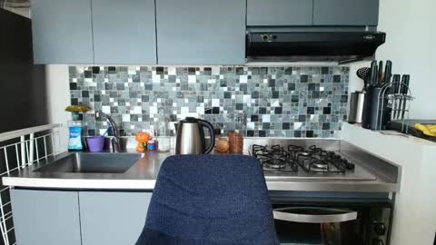 hollyshit_ online show from October 9, 2025, 9:13 pm