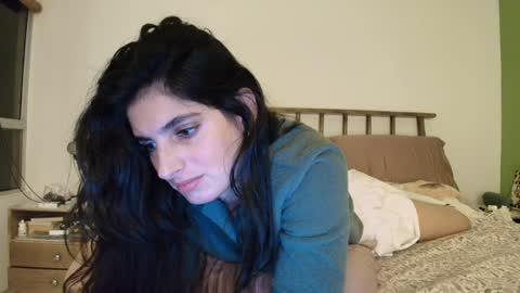 hollyshit_ online show from April 2, 2026, 12:08 am