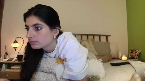 hollyshit_ online show from April 21, 2026, 2:51 am