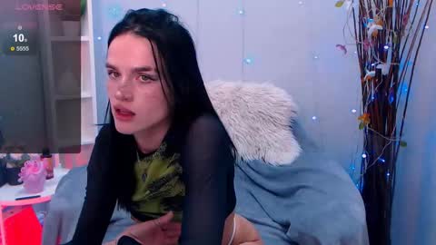 Holy girl online show from October 13, 2025, 2:00 am