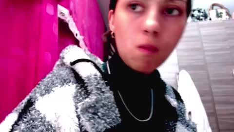 Juli online show from February 2, 2026, 5:17 am