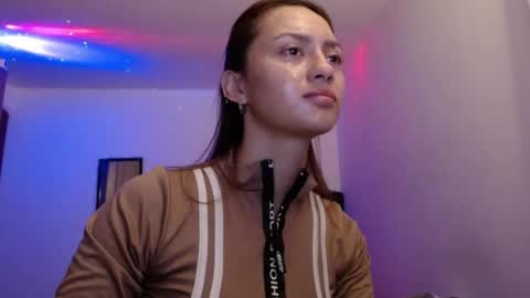 Juli online show from April 21, 2026, 5:03 am