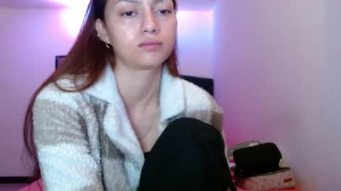 Juli online show from April 22, 2026, 4:04 am