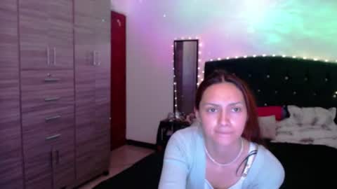 Snapshot of holy_julii chatting on June 14, 2026, 3:30 am holy_julii online show from June 14, 2026, 3:30 am