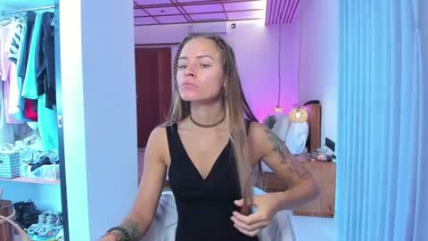 Snapshot of holy_khloe chatting on July 27, 2026, 2:40 am Kira Purrr online show from July 27, 2026, 2:40 am