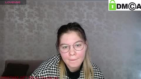 Welcome guys  Pleasure to see you all here  My name is MichaelaTip menu is active Private is open  online show from December 24, 2024, 9:50 am