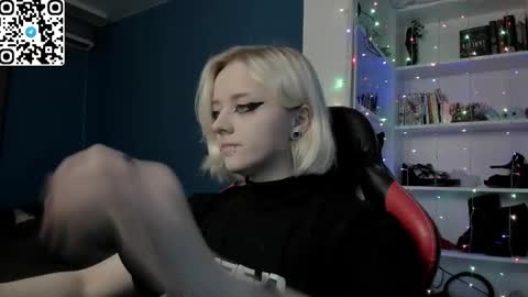 holy_mistresss online show from December 16, 2025, 9:36 am