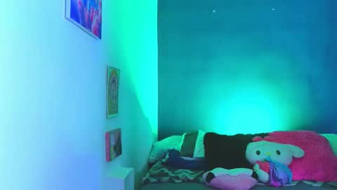      online show from September 14, 2025, 7:40 am