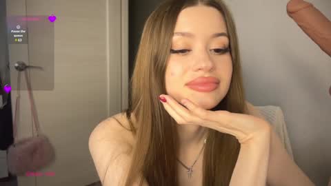 Vio online show from January 19, 2025, 7:47 pm