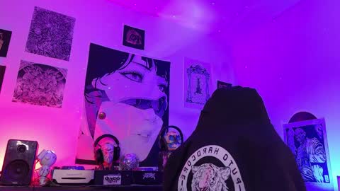   online show from May 10, 2026, 11:10 pm