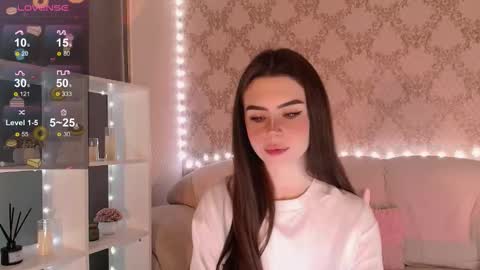 Mia online show from November 24, 2025, 3:06 am