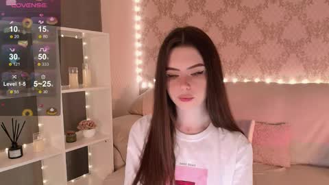 Snapshot of holymiax chatting on May 1, 2026, 3:44 am Mia online show from May 1, 2026, 3:44 am