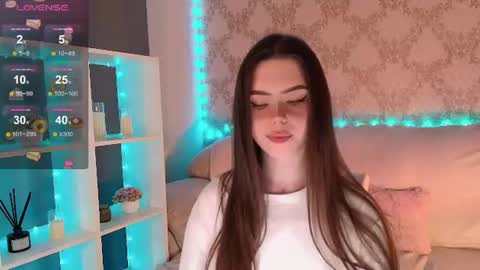 Mia online show from June 11, 2026, 3:37 am