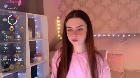 Mia online show from June 14, 2026, 3:41 am
