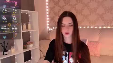 Mia online show from July 6, 2026, 3:36 am