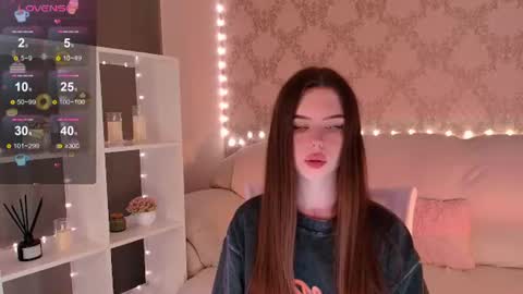 Mia online show from July 16, 2026, 3:34 am